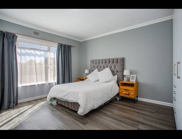 4 BEDROOM FREEHOLD FOR SALE IN PAARL NORTH